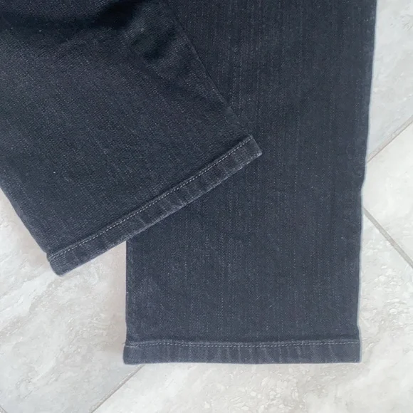 Chico’s Platinum Black Denim 5 Pocket Mid-Rise Straight Leg Jeans Chico Sz .5=6 - Picture 9 of 9